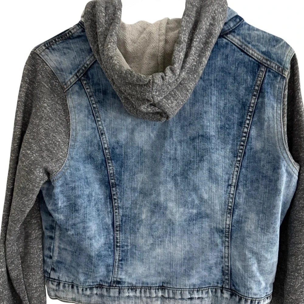 Maurices Hooded Denim Jacket Womens M Medium Blue Gray Mixed Media Trucker